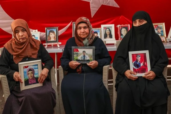 PKK’nın çözülmesi birlikteliğin zaferi! 'Anneler artık ağlamasın'
